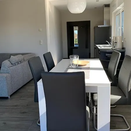 Haus Kranichfeld T Apartment Lancken